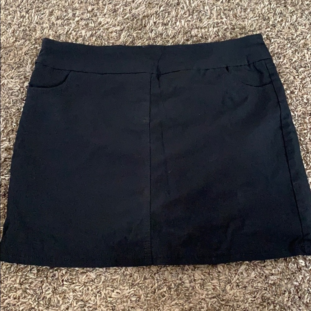 Black skort